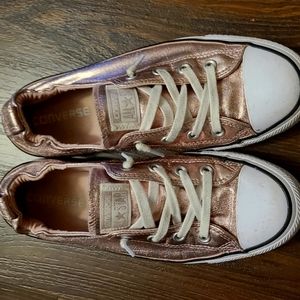 Converse metallic pink low top